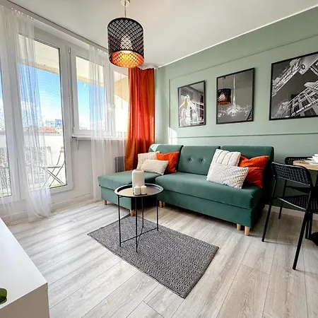 2Mins Skytower! Stylish 2Bd Kitchen, Balcony! Near Train Apartment Wroclaw Exterior photo