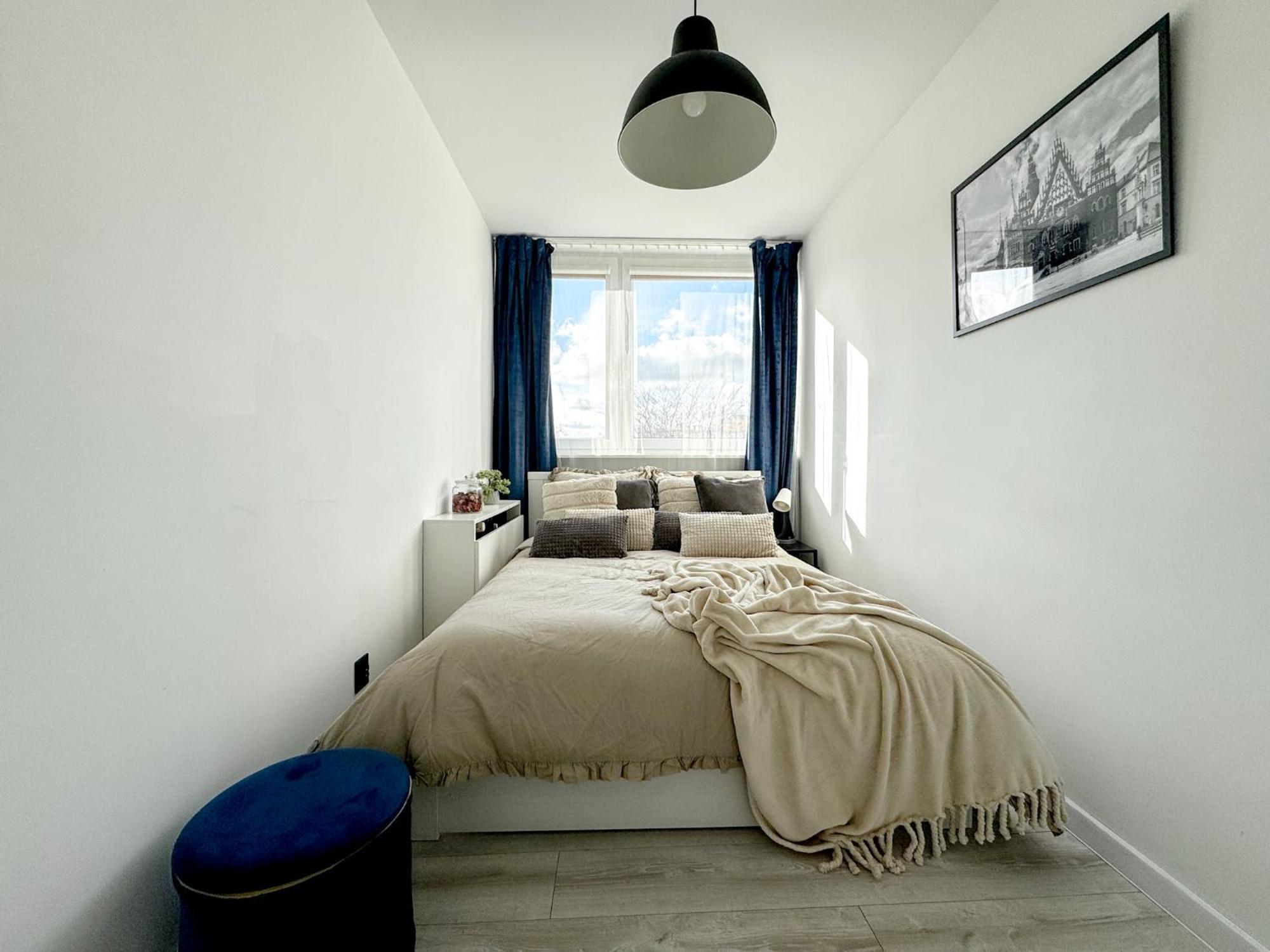 2mins Skytower! Stylish 2bd Kitchen, Balcony! Near Train *