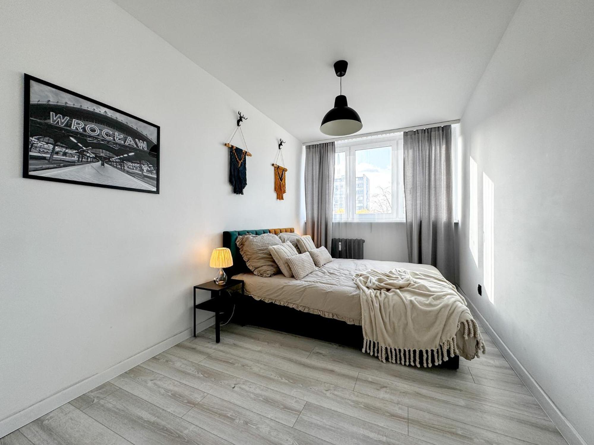 2mins Skytower! Stylish 2bd Kitchen, Balcony! Near Train Apartment *